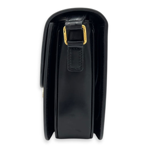 Triomphe Shoulder Bag Black in Calfskin, Gold hardware