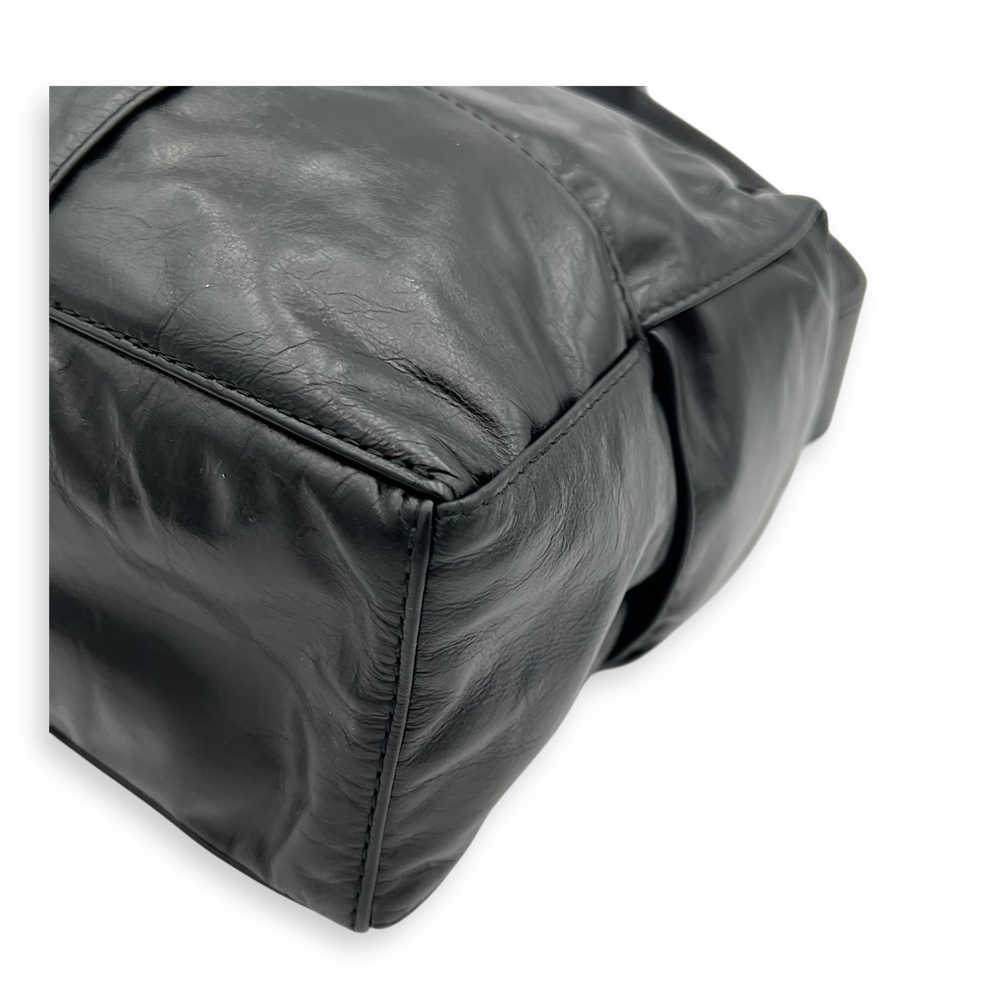 Arco Cassette Shoulder Bag Black in Nappa Leather