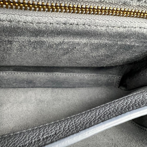 16 Shoulder Bag Blue in Calfskin, Gold hardware