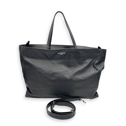 Passenger XL Carry All Tote Bag Black in Calfskin, Silver hardware