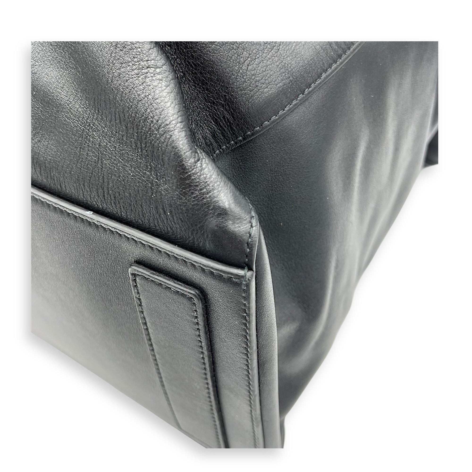 Passenger XL Carry All Tote Bag Black in Calfskin, Silver hardware