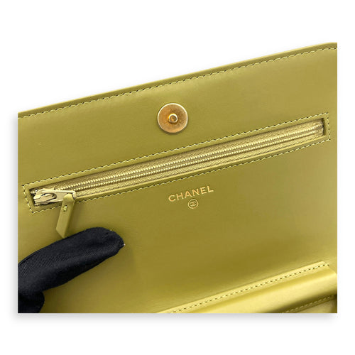 Boy Wallet On Chain Green in Caviar Leather, Gold hardware