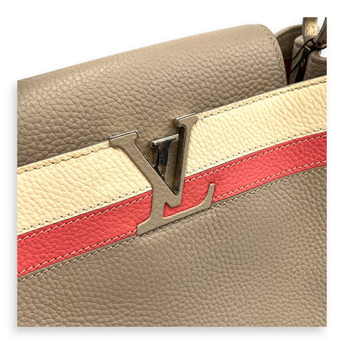 Capucines MM Grey Top Handle Bag in Taurillon Leather, Silver hardware