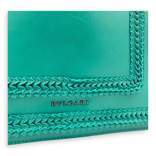 Serpenti Forever Shoulder Bag Green in Calfskin, Gold hardware