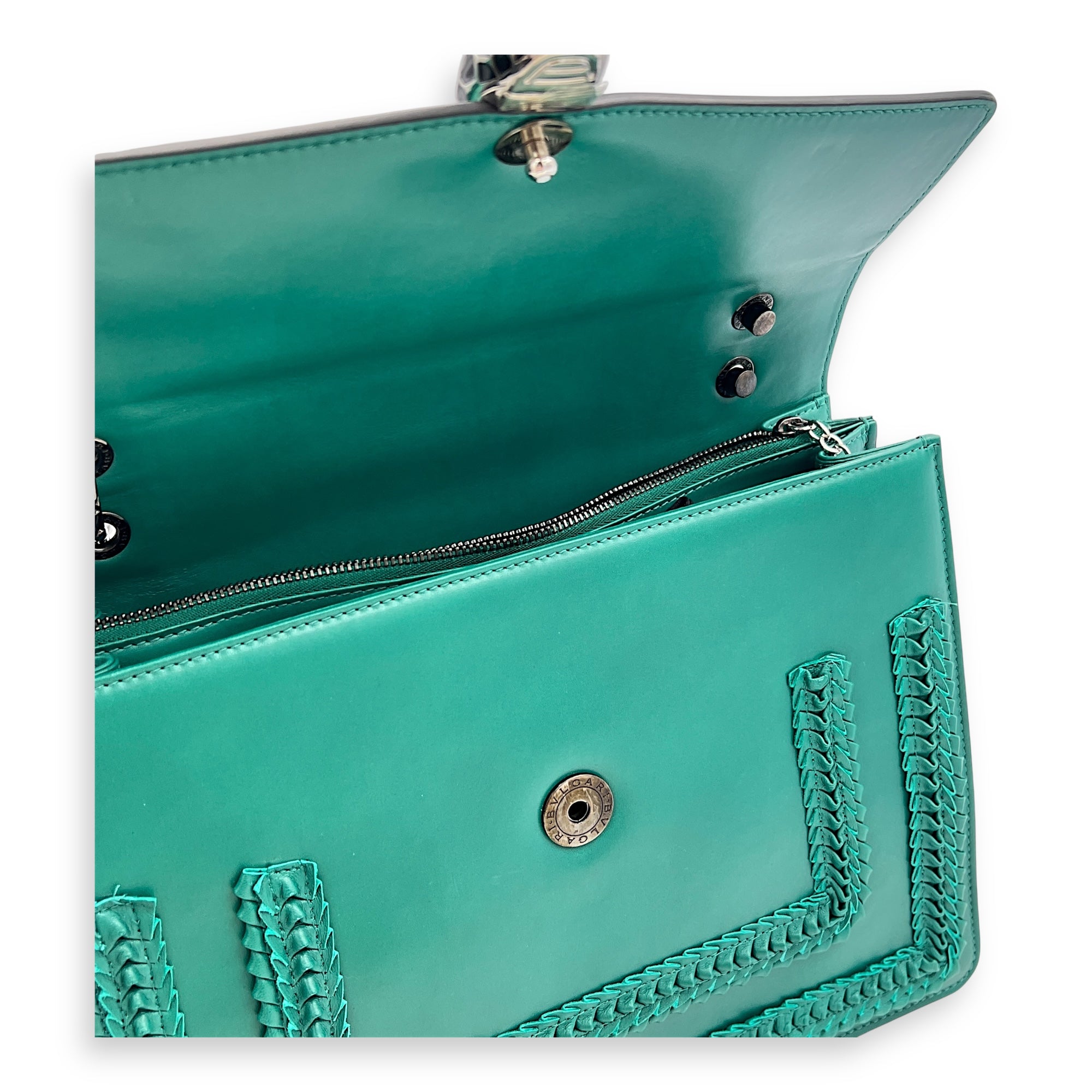 Serpenti Forever Shoulder Bag Green in Calfskin, Gold hardware