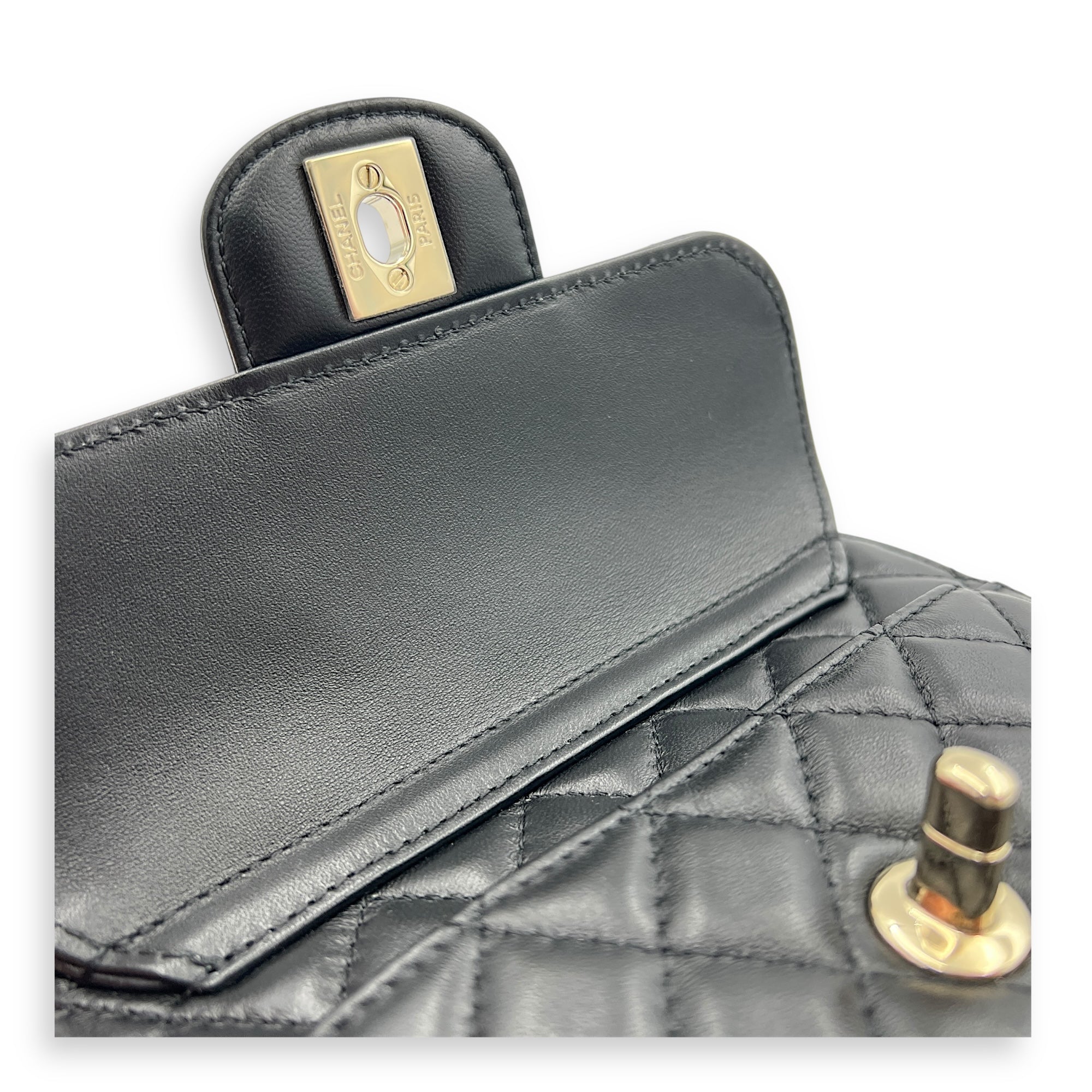 Heart Black Crossbody Bag in Lambskin, Gold hardware