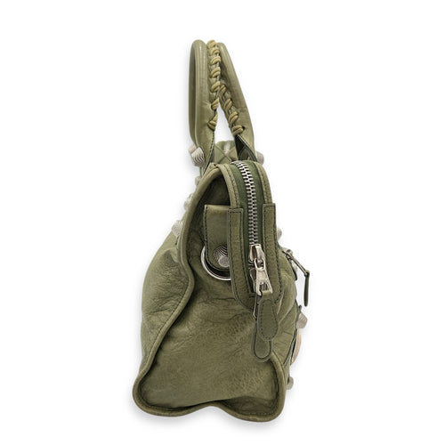Giant City Shoulder Bag Green in Calfskin, Silver hardware