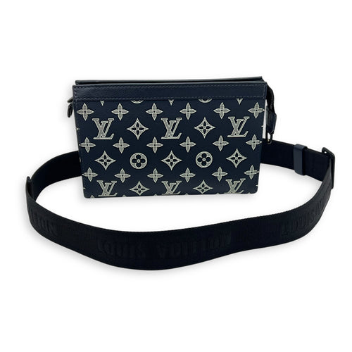 Gaston Wearable Wallet Crossbody Bag Blue in Calfskin, Silver hardware