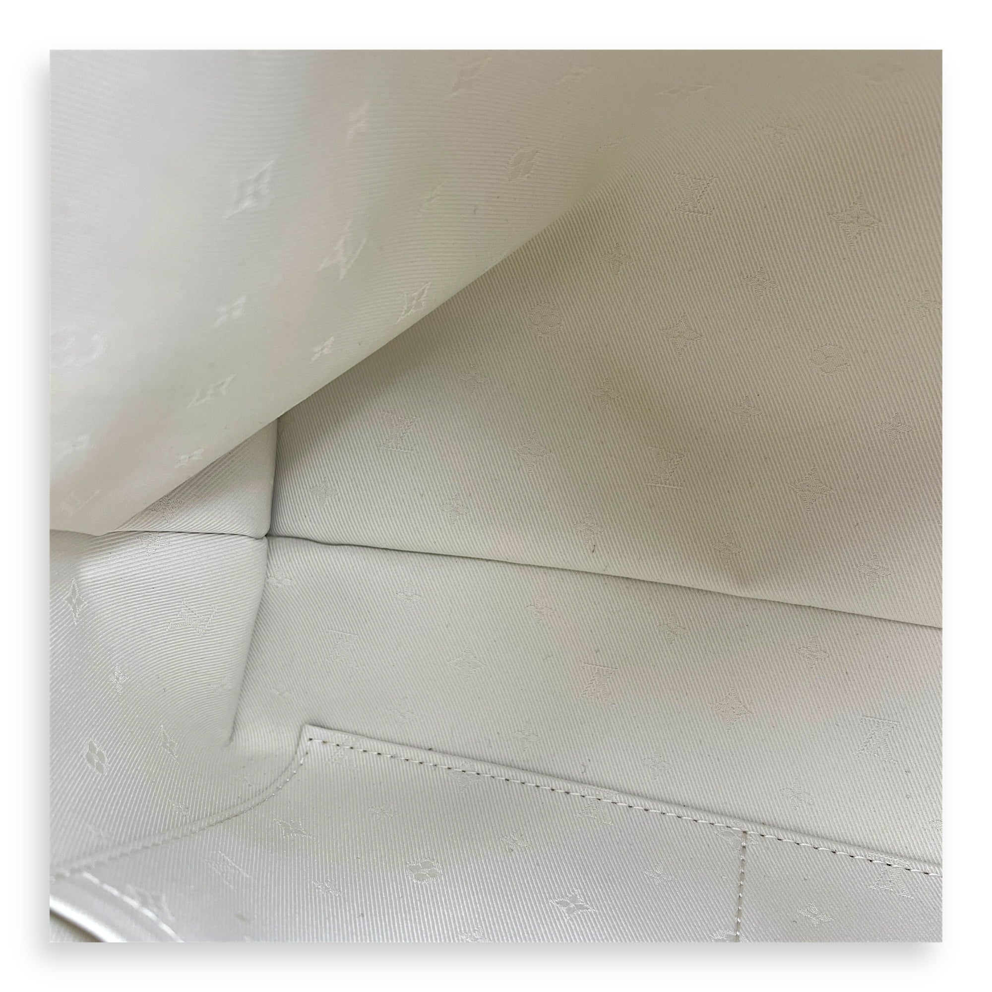 Carryall Shoulder Bag PM White in Canvas, Gold hardware