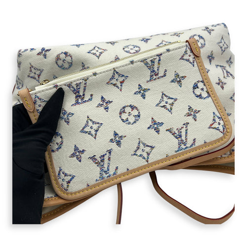 Carryall Shoulder Bag PM White in Canvas, Gold hardware