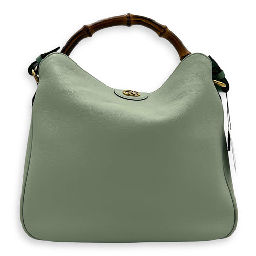 Bamboo Shoulder Bag Green in Calfskin, Gold hardware