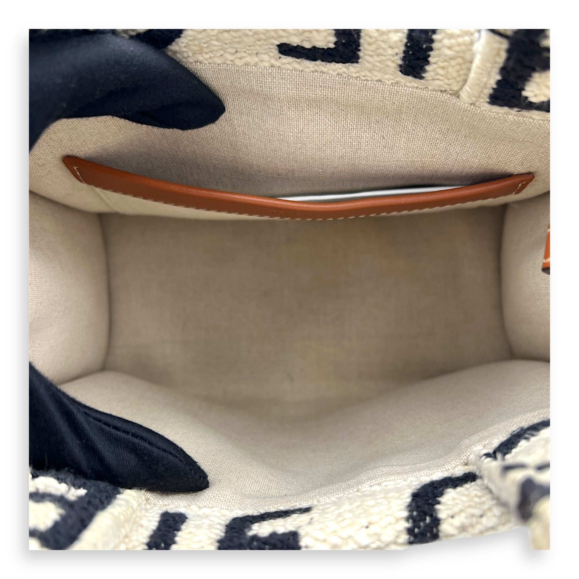 Cabas Tote Bag White in Canvas, Gold hardware