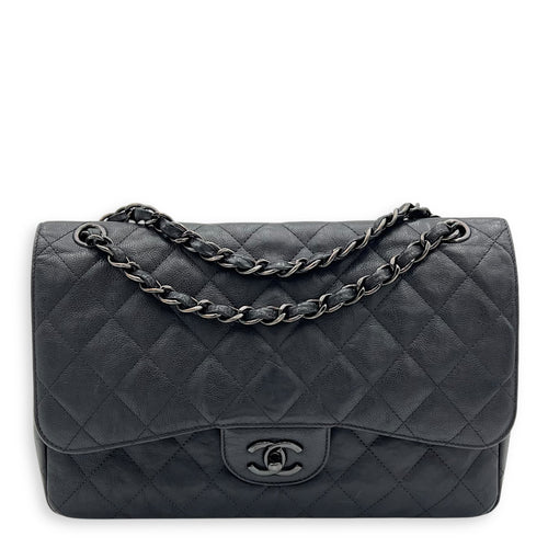 Classic Jumbo Black Shoulder Bag in Calfskin, Black hardware