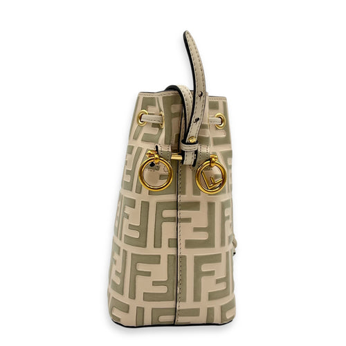 Mon Tresor Bucket Bag White in Embossed Leather, Gold hardware