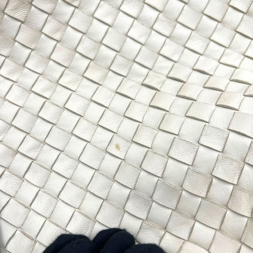 Intrecciato Tote Bag White in Calfskin, Black hardware