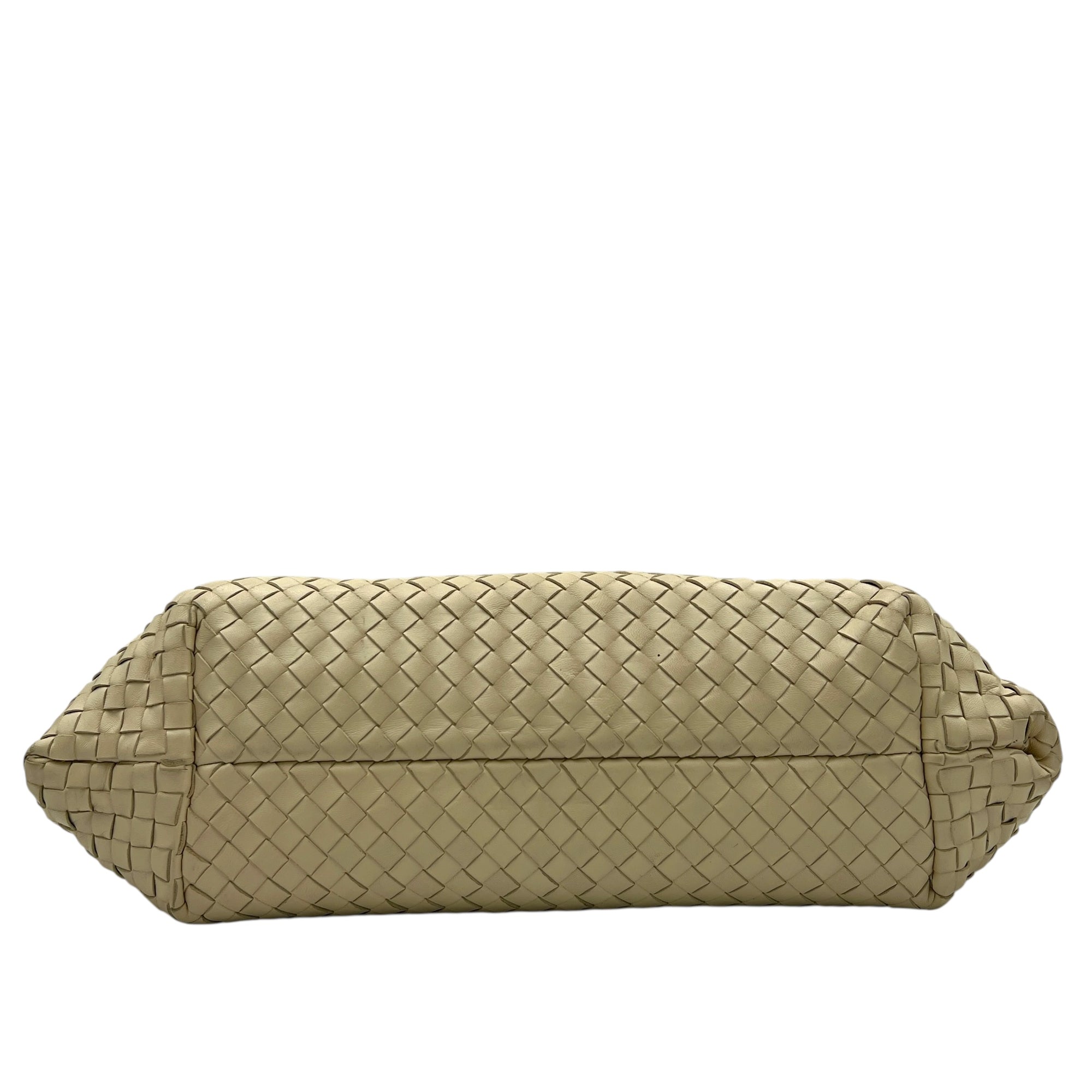 Intrecciato Tote Bag White in Calfskin, Black hardware