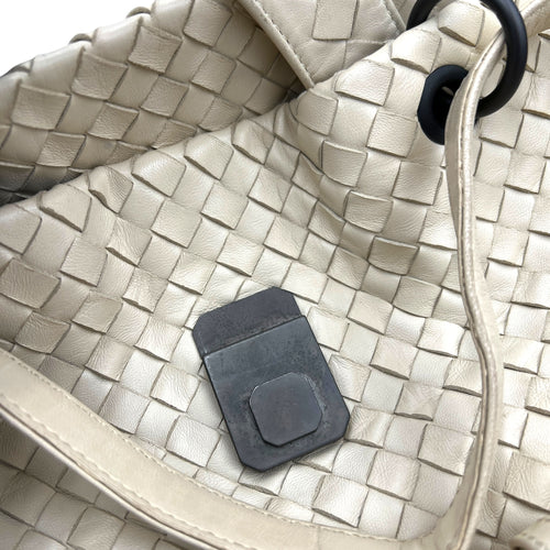 Intrecciato Tote Bag White in Calfskin, Black hardware