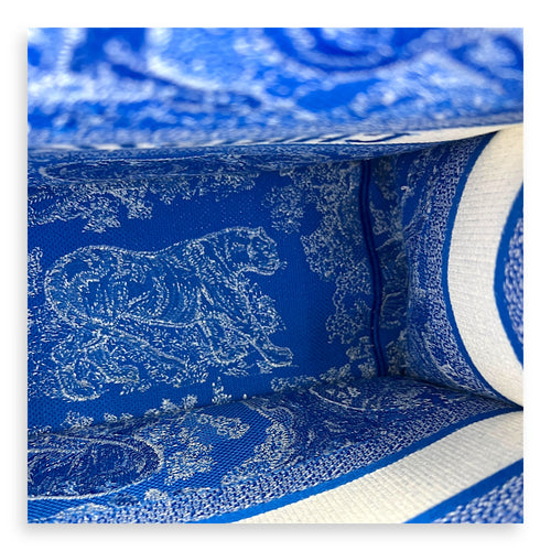 Book Tote Medium Blue (with initial) Tote Bag in Canvas