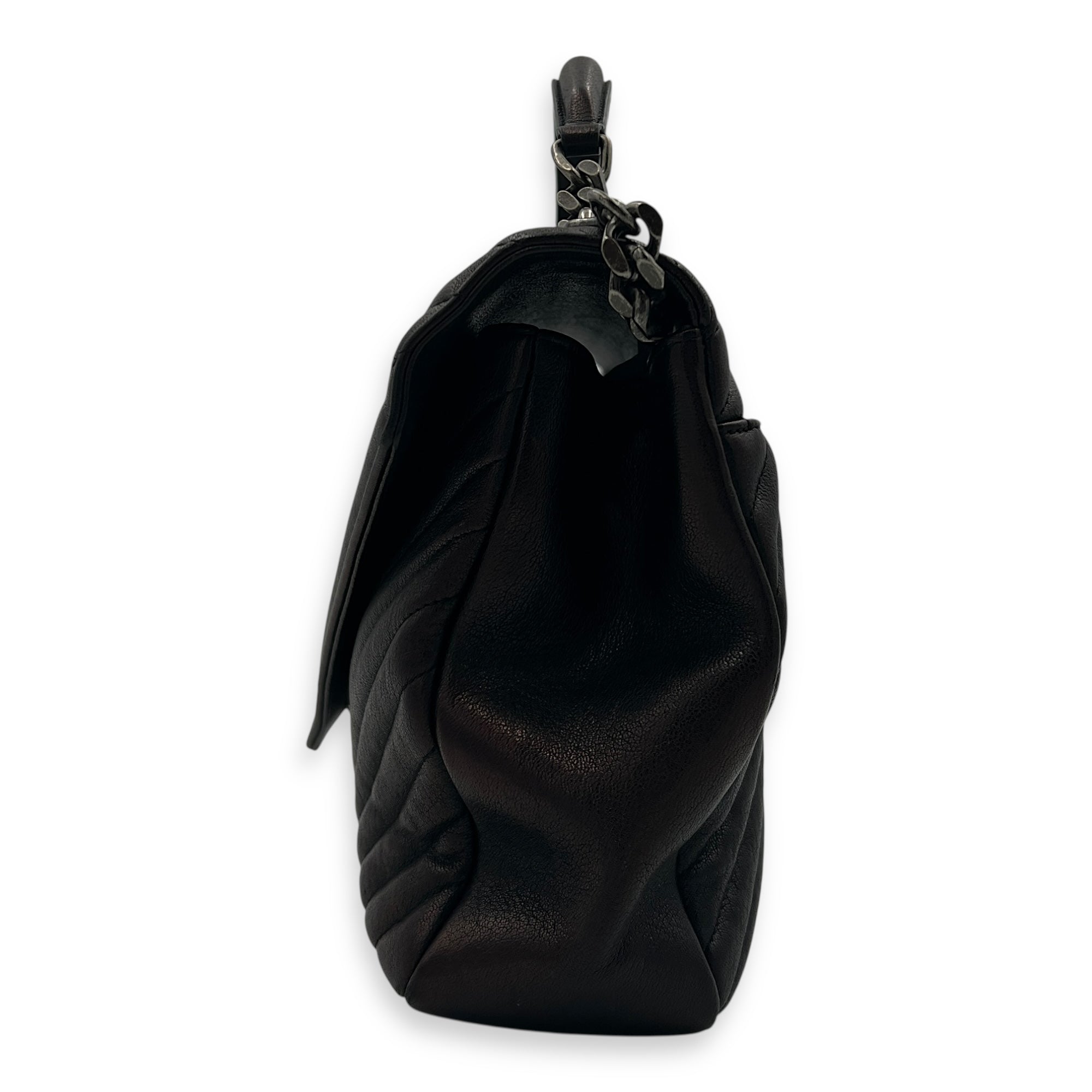 College Shoulder Bag Black in Calfskin, Ruthenium hardware