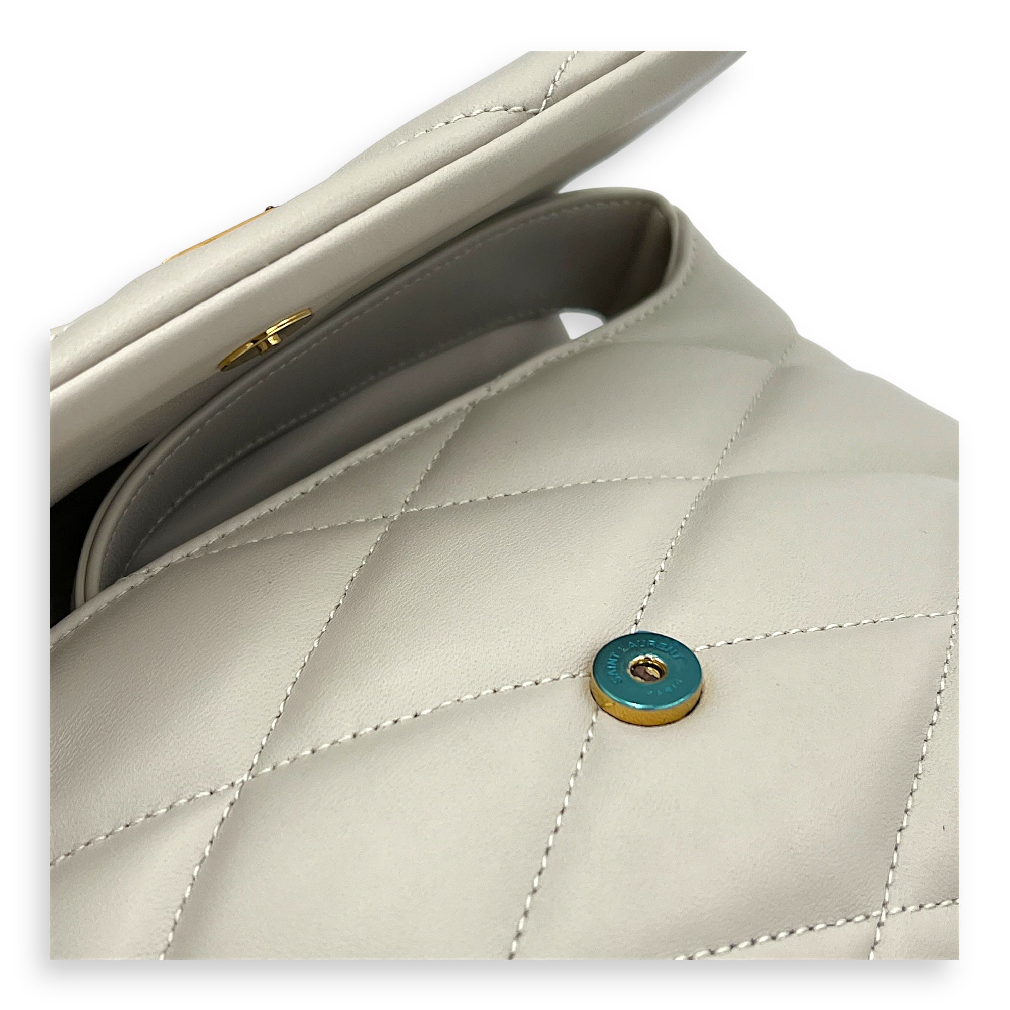 Le 57 Shoulder Bag White in Lambskin, Gold hardware