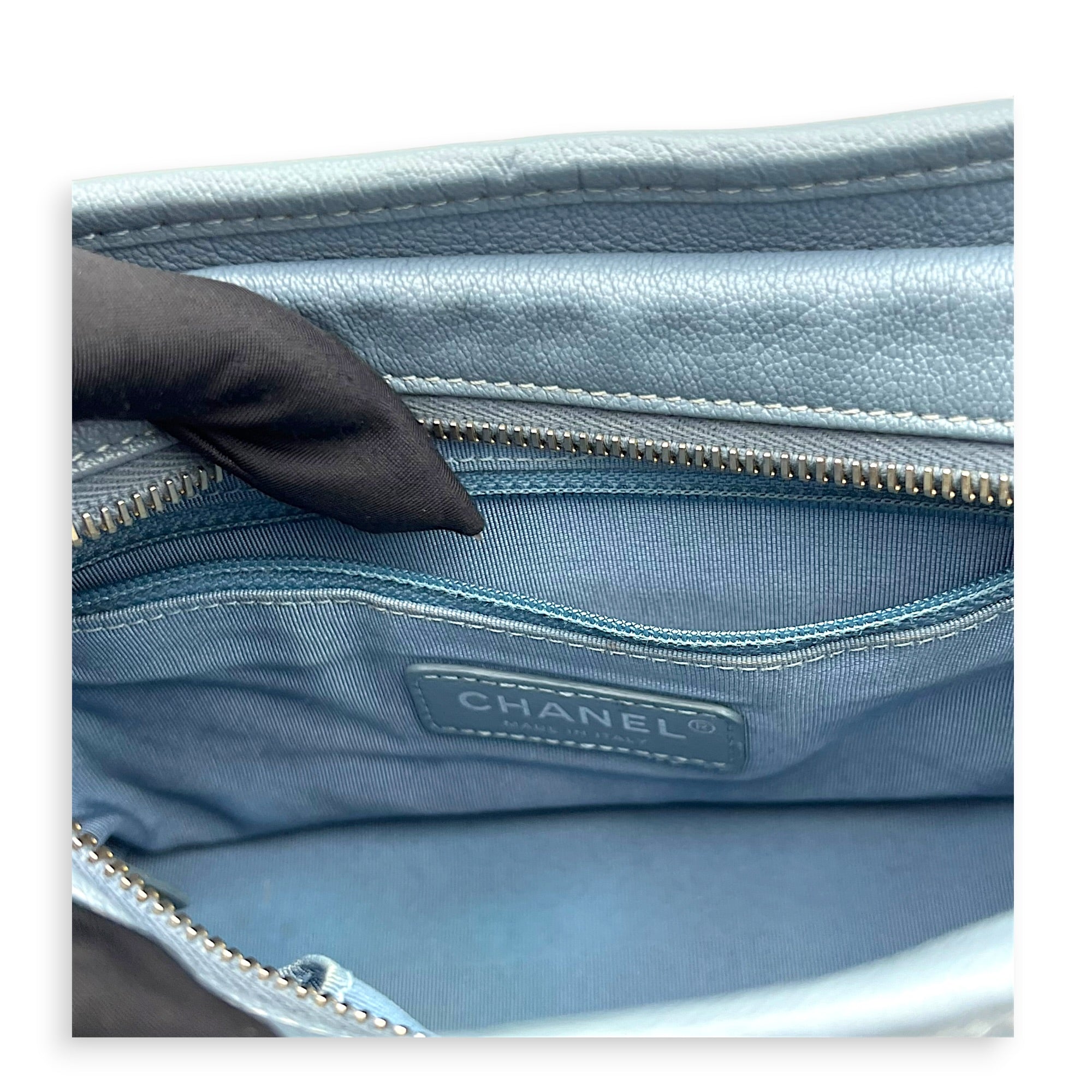 Gabrielle Shoulder Bag Blue in Calfskin, Mixed hardware