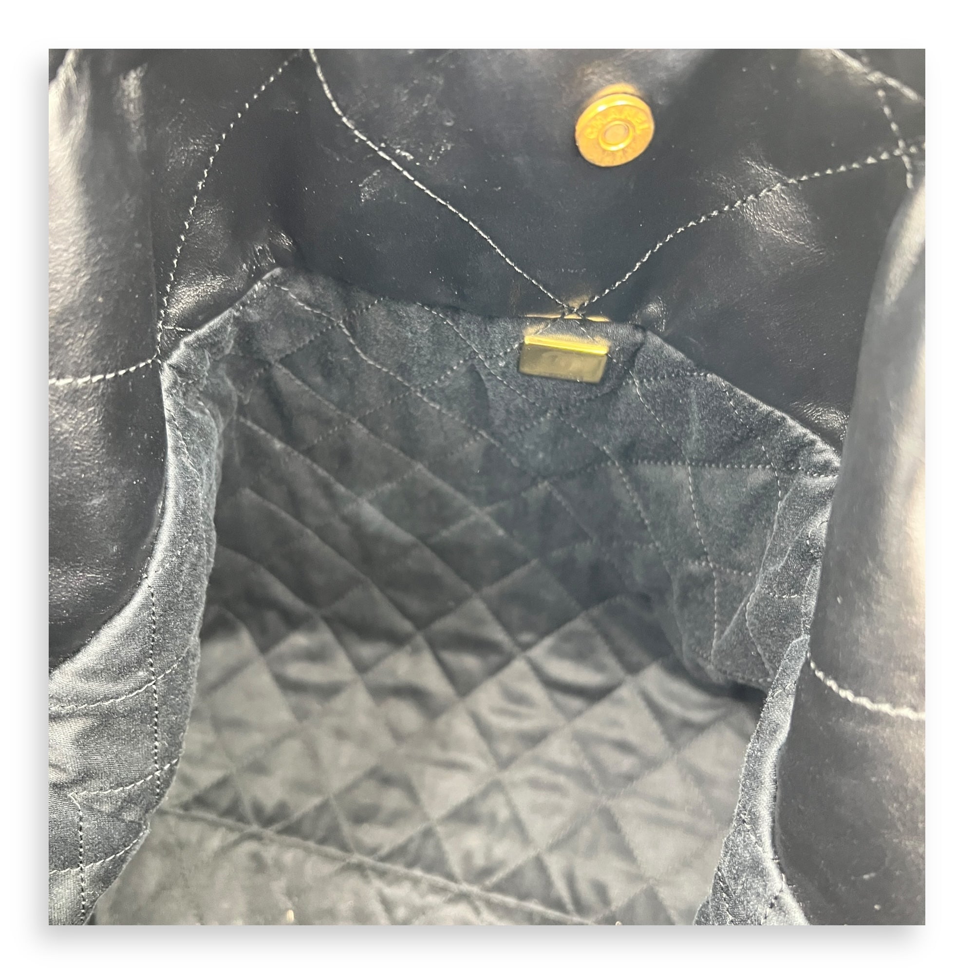22 Tote Shoulder Bag Black in Calfskin, Gold hardware