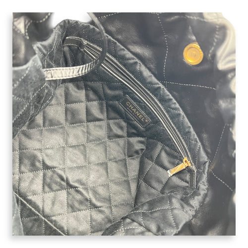 22 Tote Shoulder Bag Black in Calfskin, Gold hardware