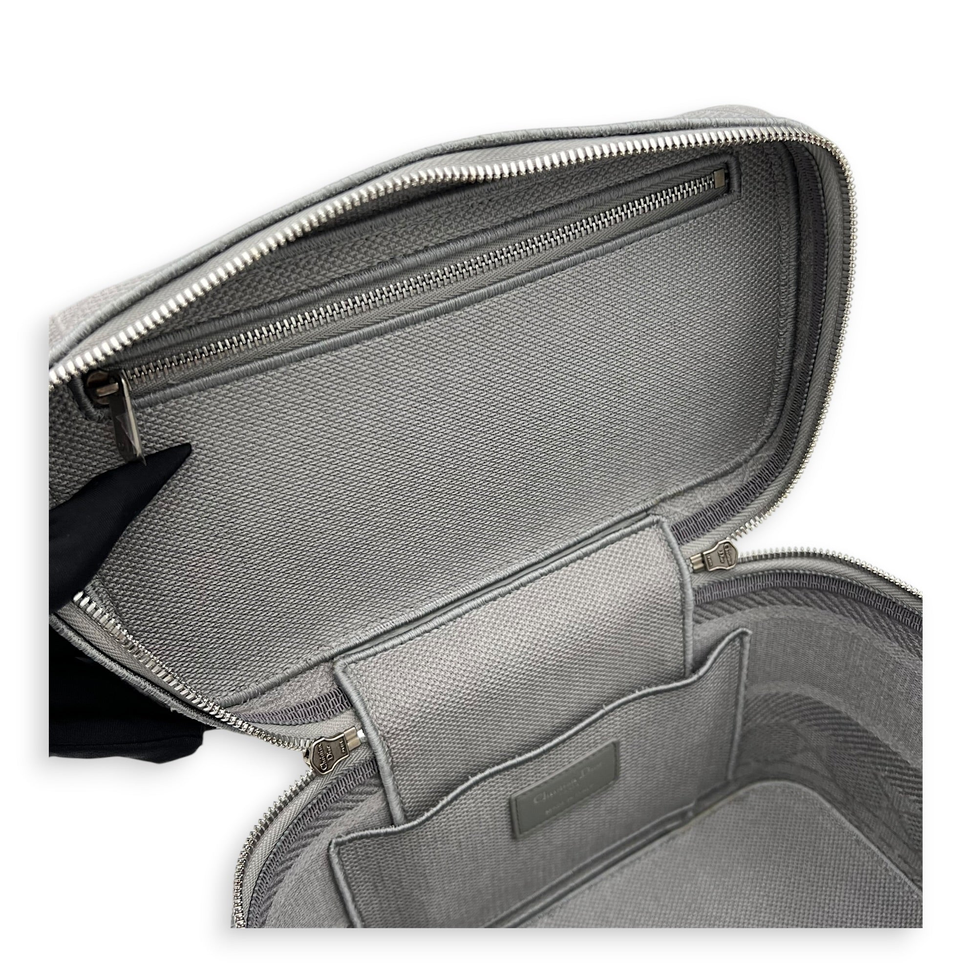 D-Lite Vanity Bag Grey in Canvas, Silver hardware