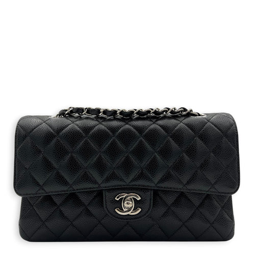 Classic Medium Black Shoulder Bag in Caviar Leather, Gold hardware