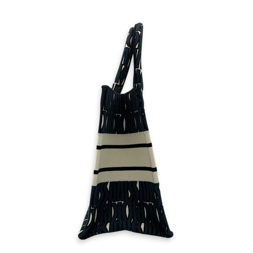 Miss Dior Book Tote Medium Blue Tote Bag in Canvas