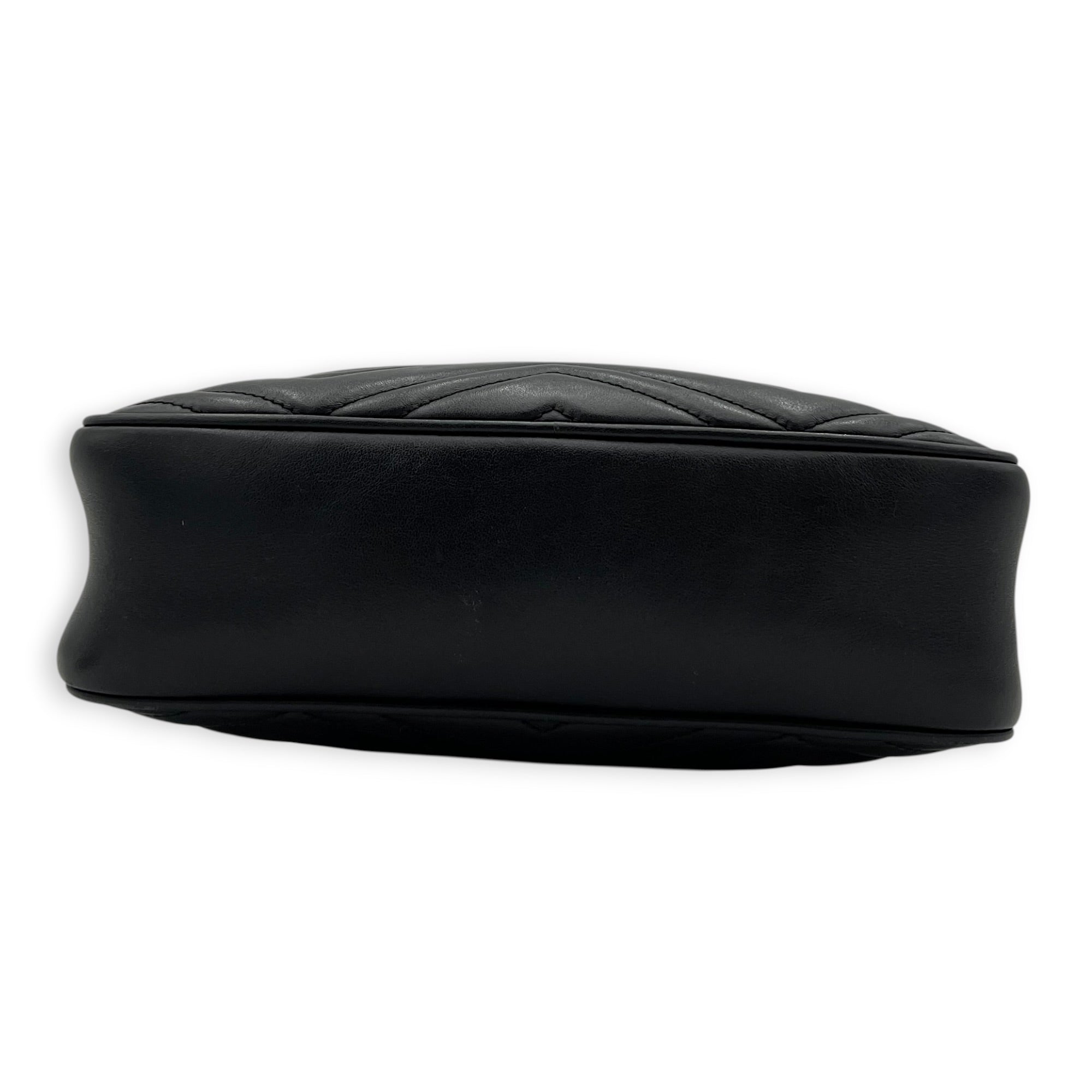 GG Marmont Shoulder Bag Black in Calfskin, Gold hardware