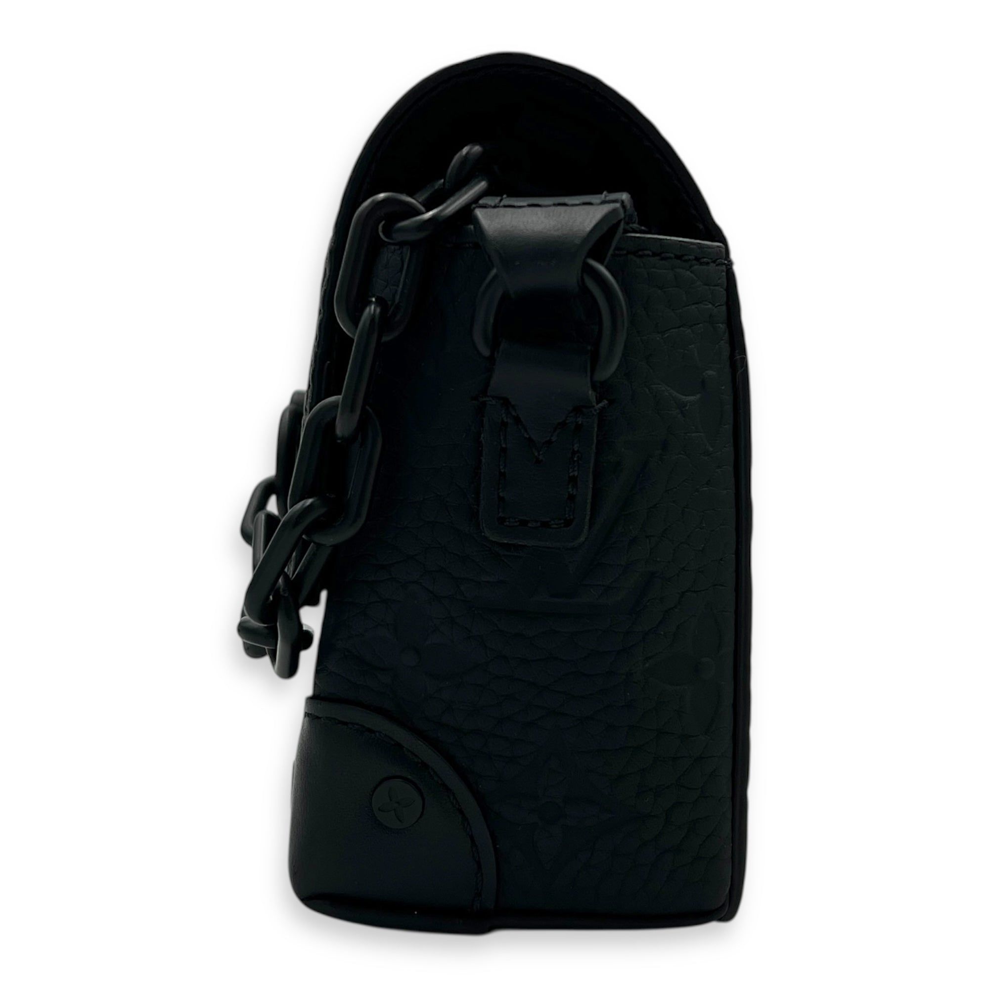 Steamer Black Crossbody Bag in Empreinte Leather, Black hardware