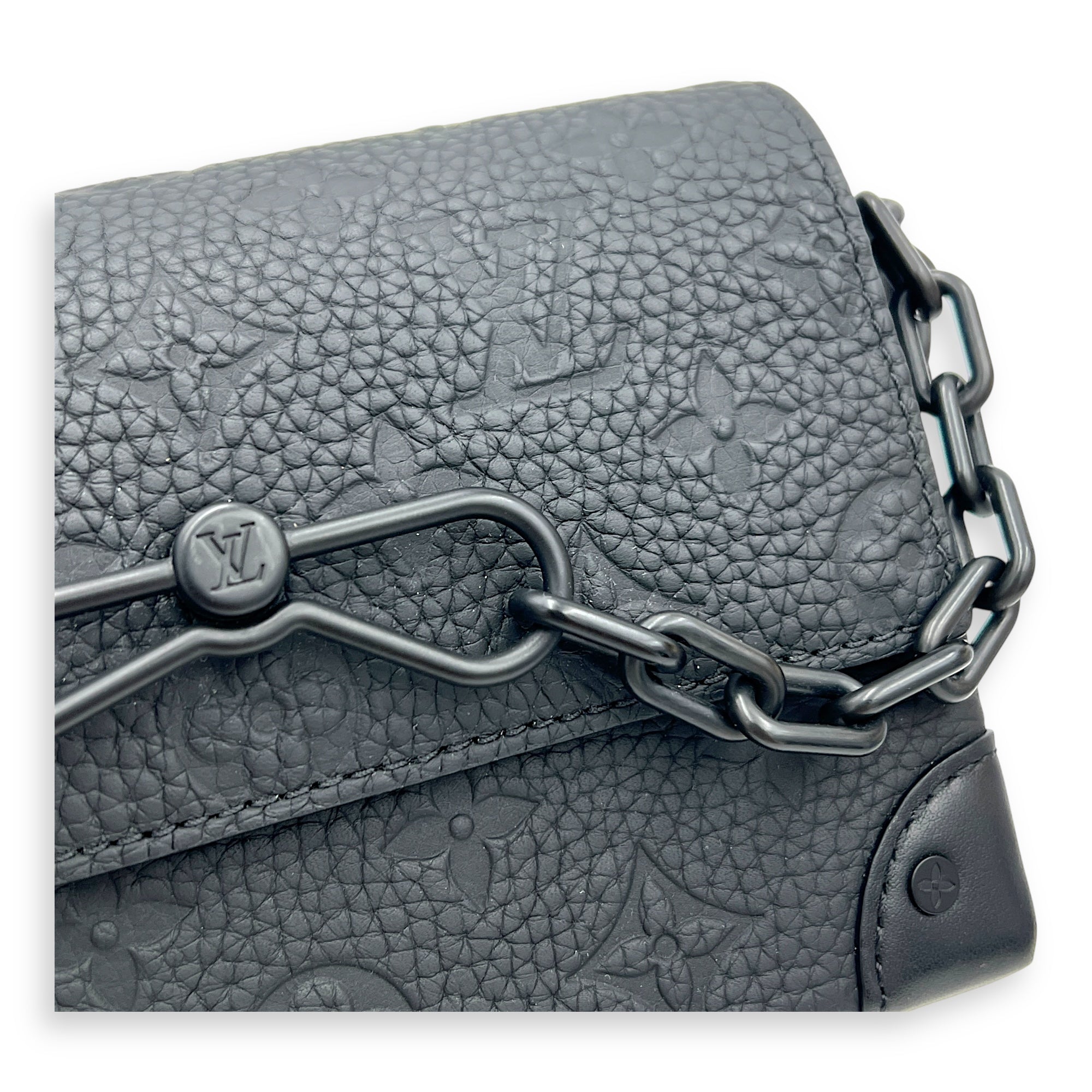 Steamer Black Crossbody Bag in Empreinte Leather, Black hardware