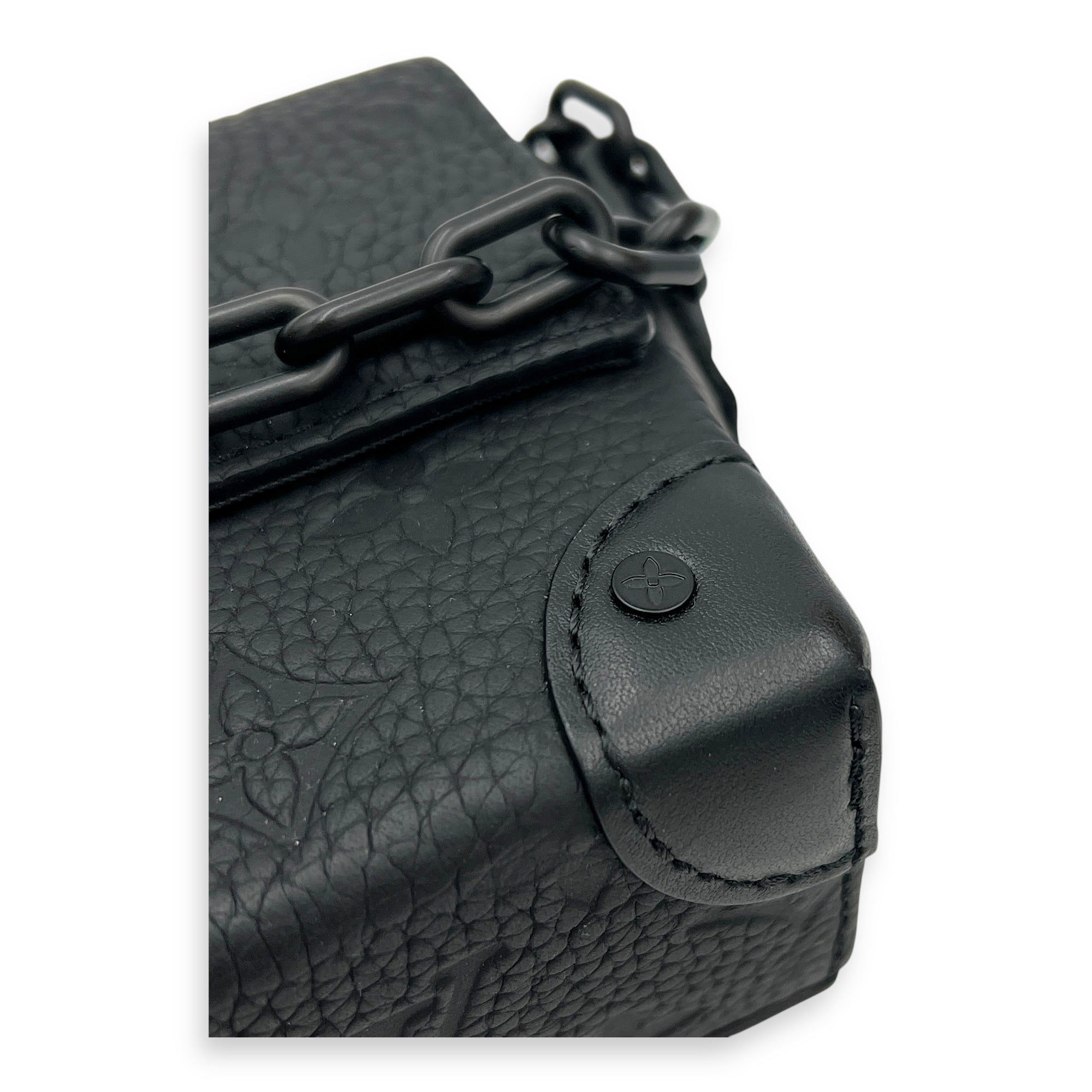 Steamer Black Crossbody Bag in Empreinte Leather, Black hardware