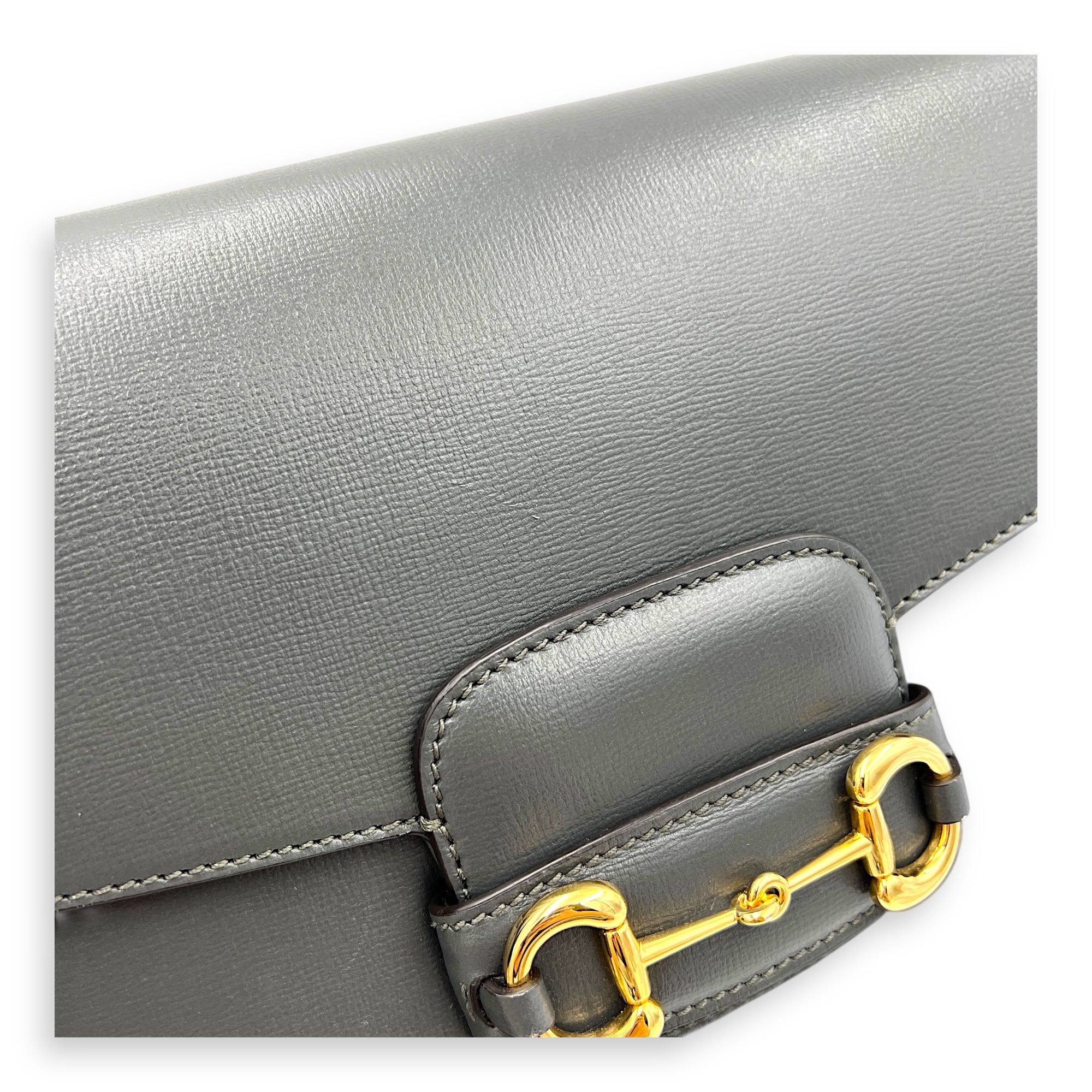 Horsebit 1955 Messenger Grey in Calfskin, Gold hardware