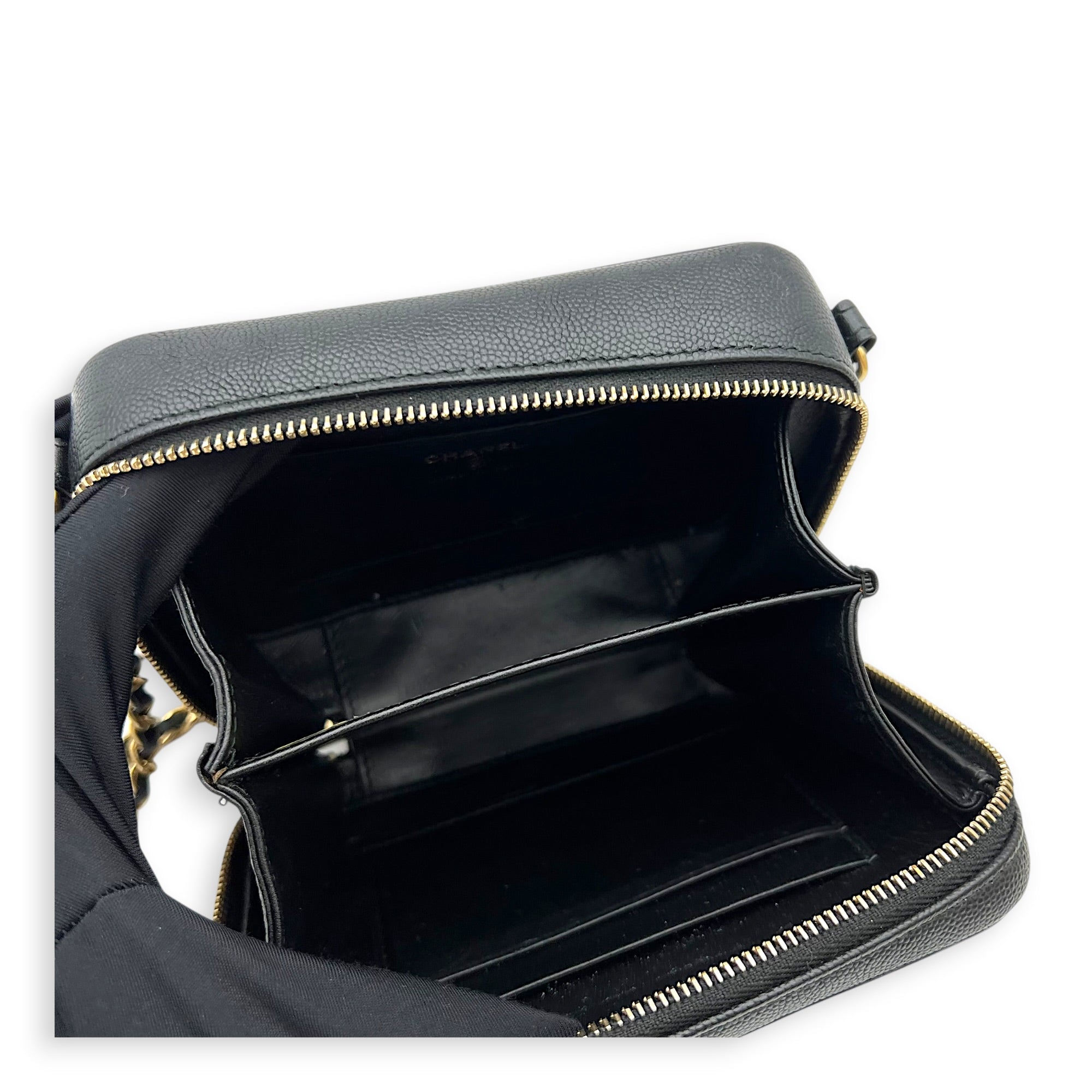 Filigree Shoulder Bag Black in Caviar Leather, Gold hardware