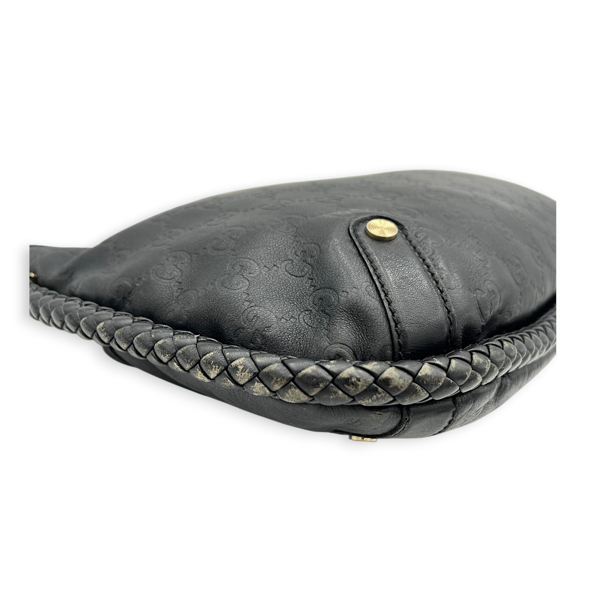 Britt Shoulder Bag Black in Calfskin, Gold hardware