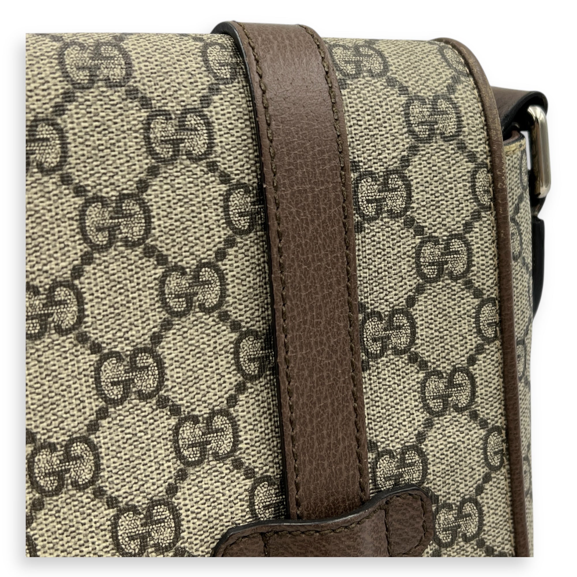 GG Supreme Messenger Brown in Coated Canvas, Silver hardware