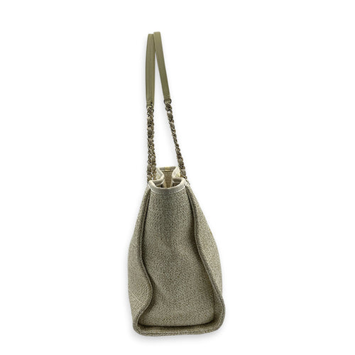 Deauville Tote Bag White in Canvas, Gold hardware