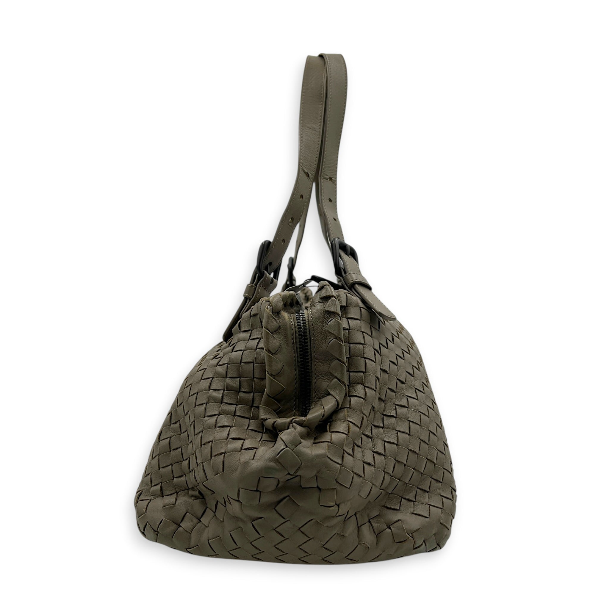 Intrecciato Shoulder Bag Beige in Lambskin, Ruthenium hardware