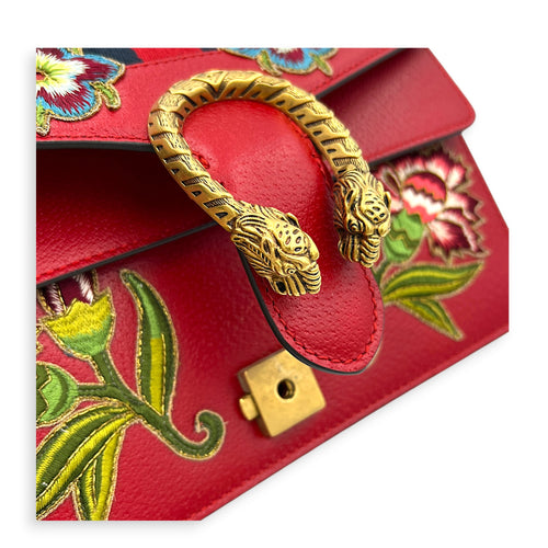 Dionysus Shoulder Bag Red in Calfskin, Gold hardware