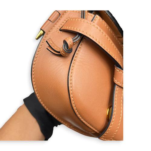 Gate Shoulder Bag Brown in Calfskin, Gold hardware