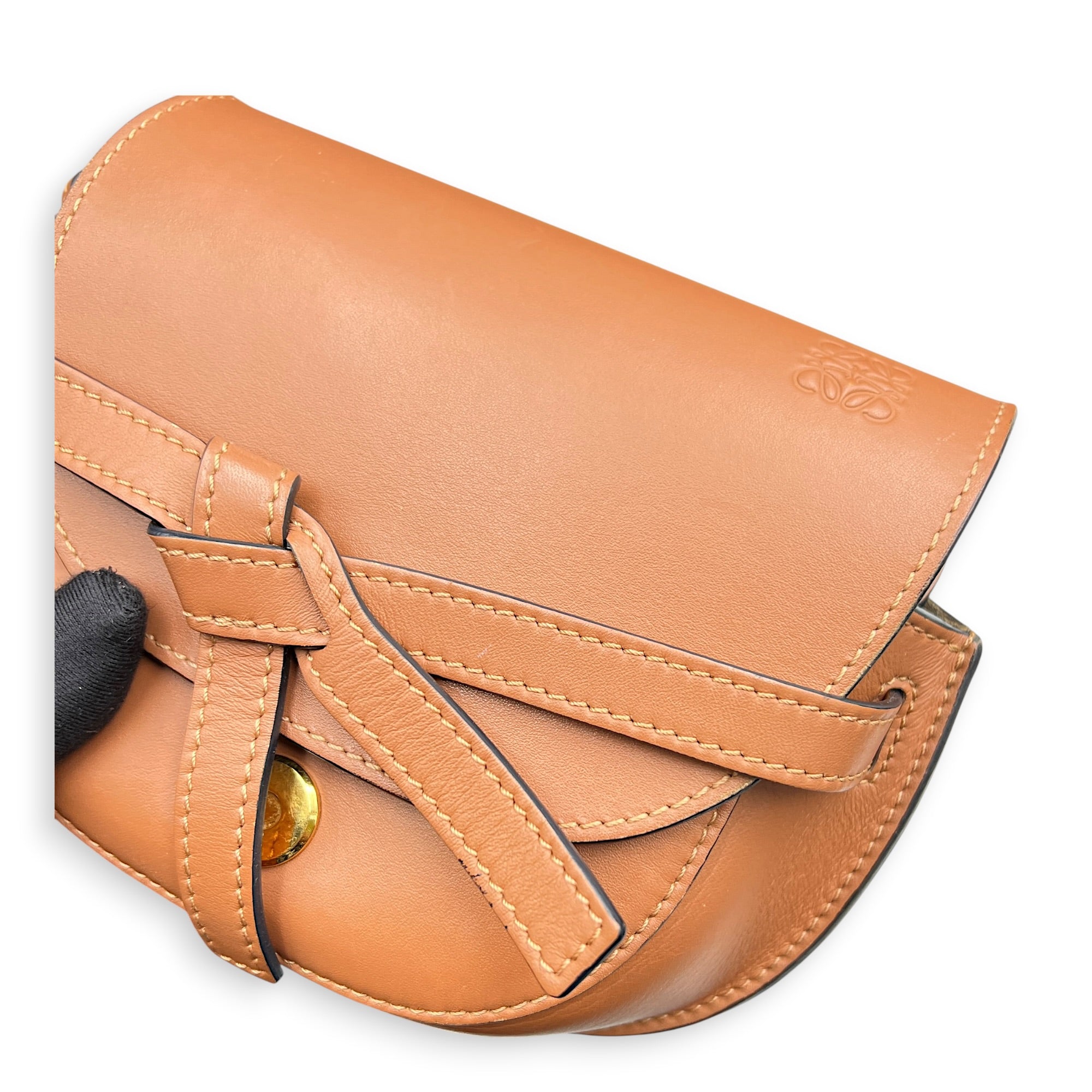 Gate Shoulder Bag Brown in Calfskin, Gold hardware
