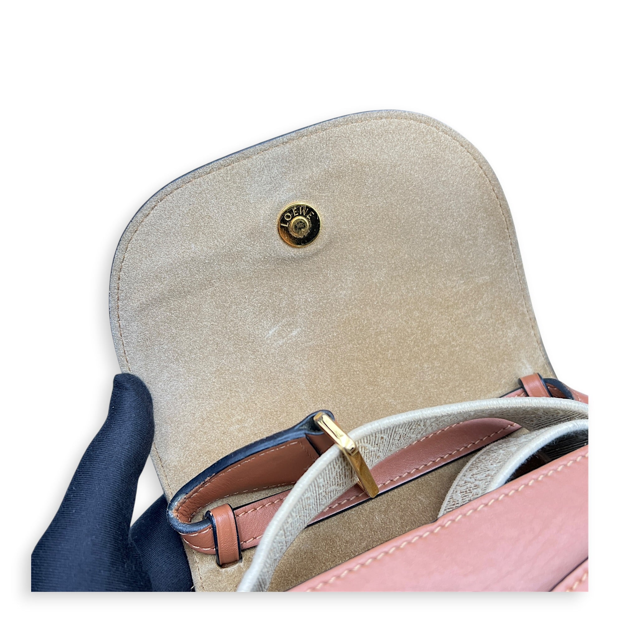 Gate Shoulder Bag Brown in Calfskin, Gold hardware