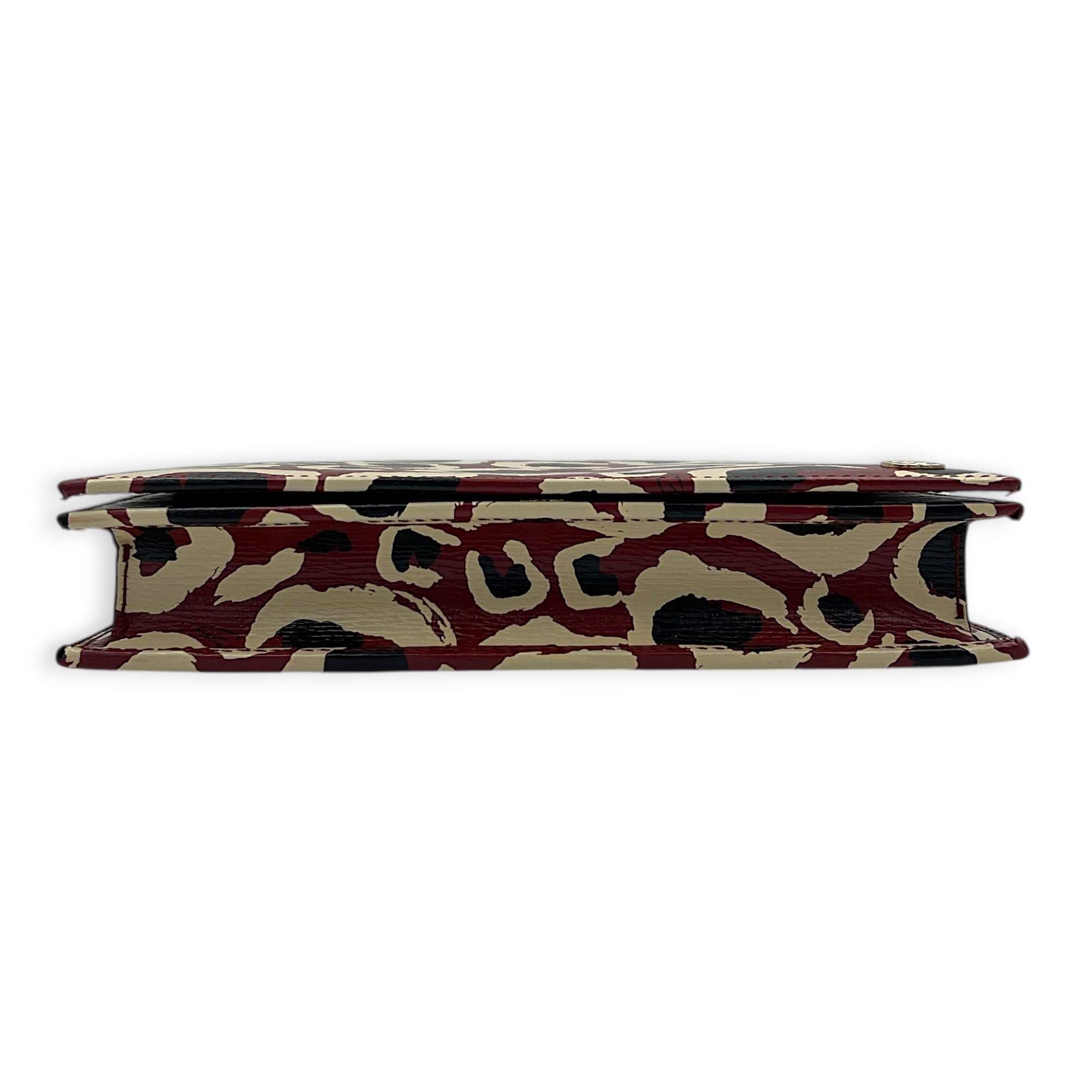 Interlocking G Wallet On Chain Red in Calfskin, Gold hardware