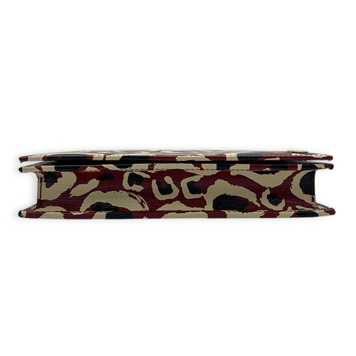 Interlocking G Wallet On Chain Red in Calfskin, Gold hardware