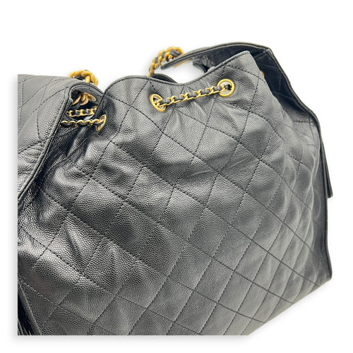 C25 Medium Black Shoulder Bag in Caviar Leather, Gold hardware