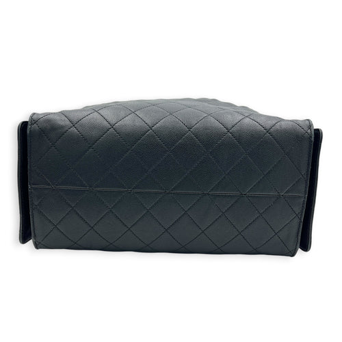 C25 Medium Black Shoulder Bag in Caviar Leather, Gold hardware