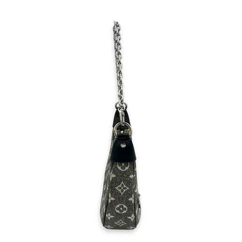 Loop Shoulder Bag Black in Denim, Silver hardware