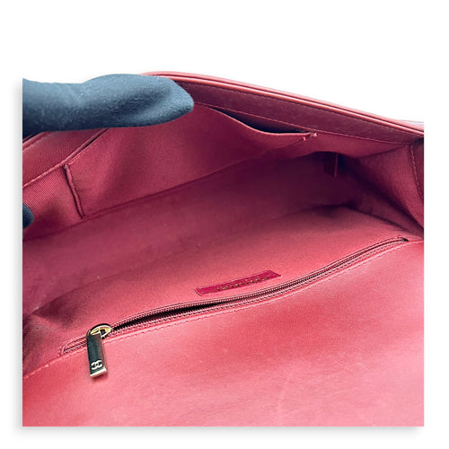 Boy Shoulder Bag Red in Lambskin, Gold hardware
